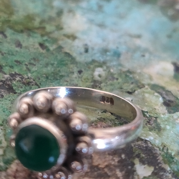 Green Onyx Sterling Silver Ring - Picture 3 of 7